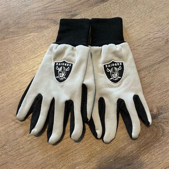 Las Vegas Raiders Standard Size NFL Utility Gloves Multi-Color Football M/L - Picture 1 of 3